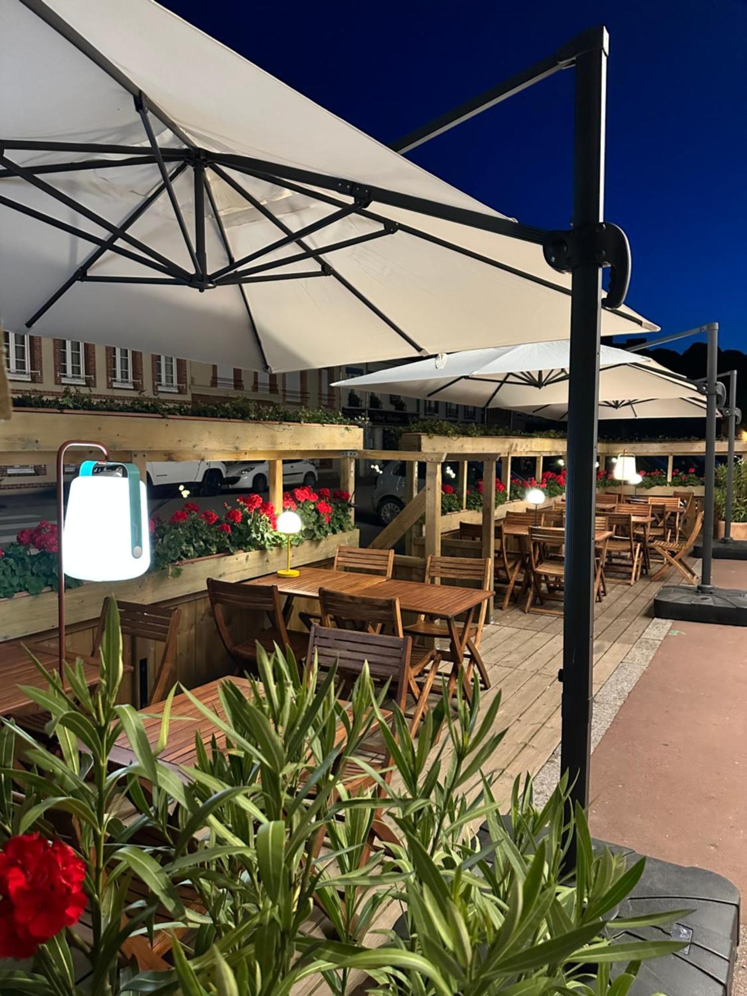 Le Comptoir Du Paradis La Ferté-Fresnel Exterior foto